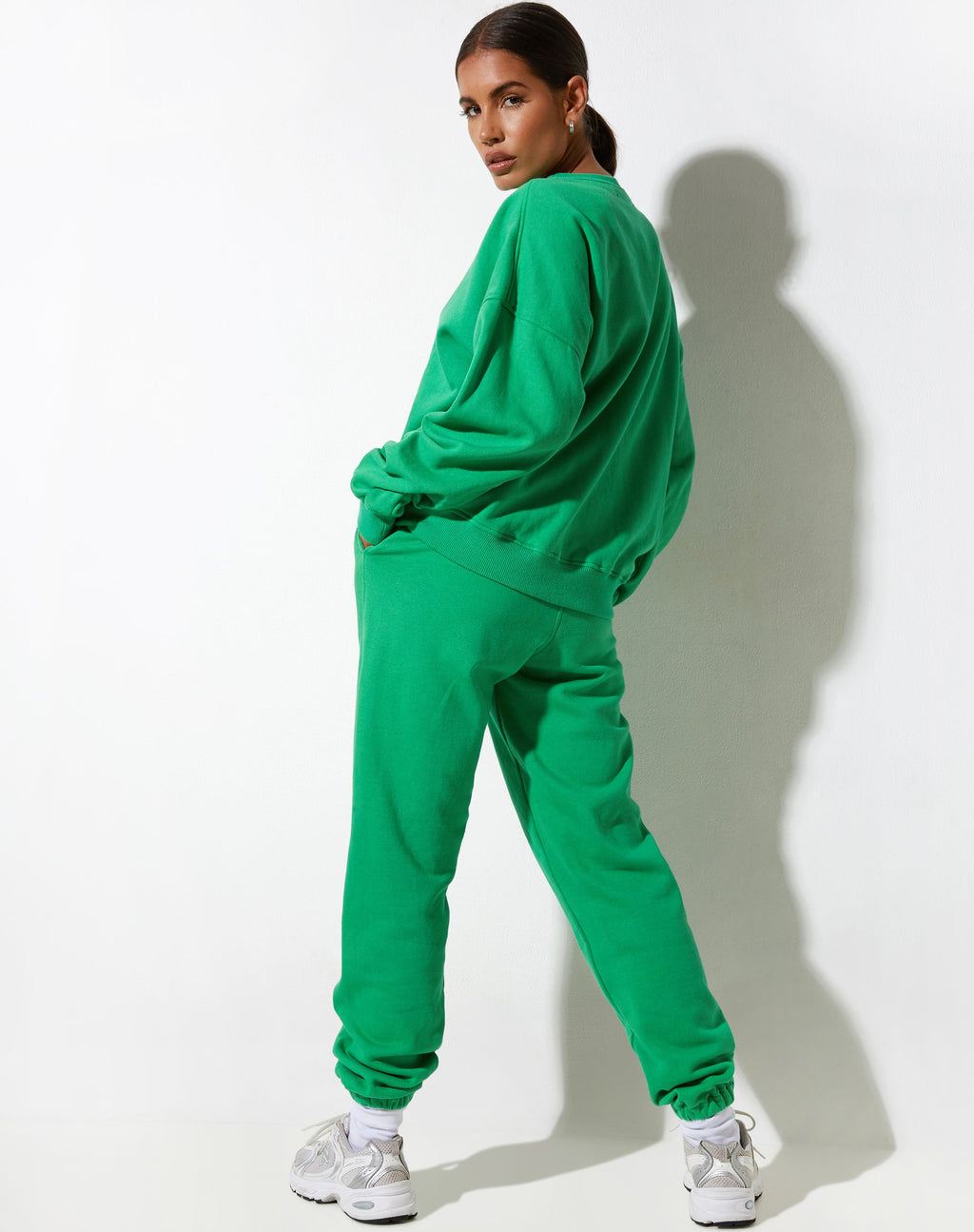 Ted Sweatshirt in Fun Green with 'Live Better' Embro