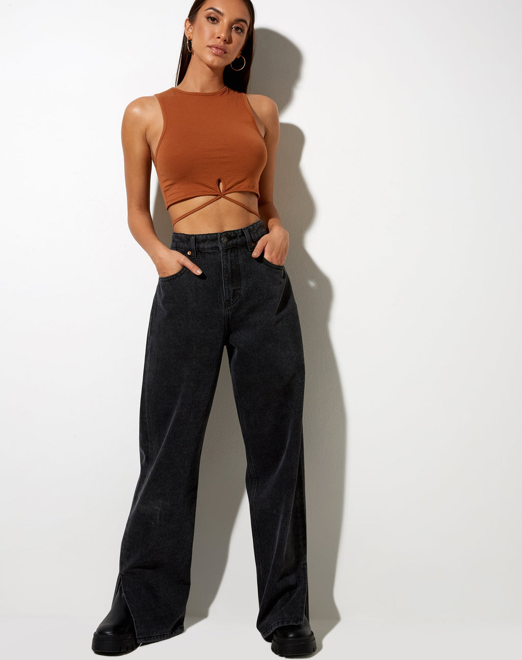 Clias Crop Top in Bombay Brown