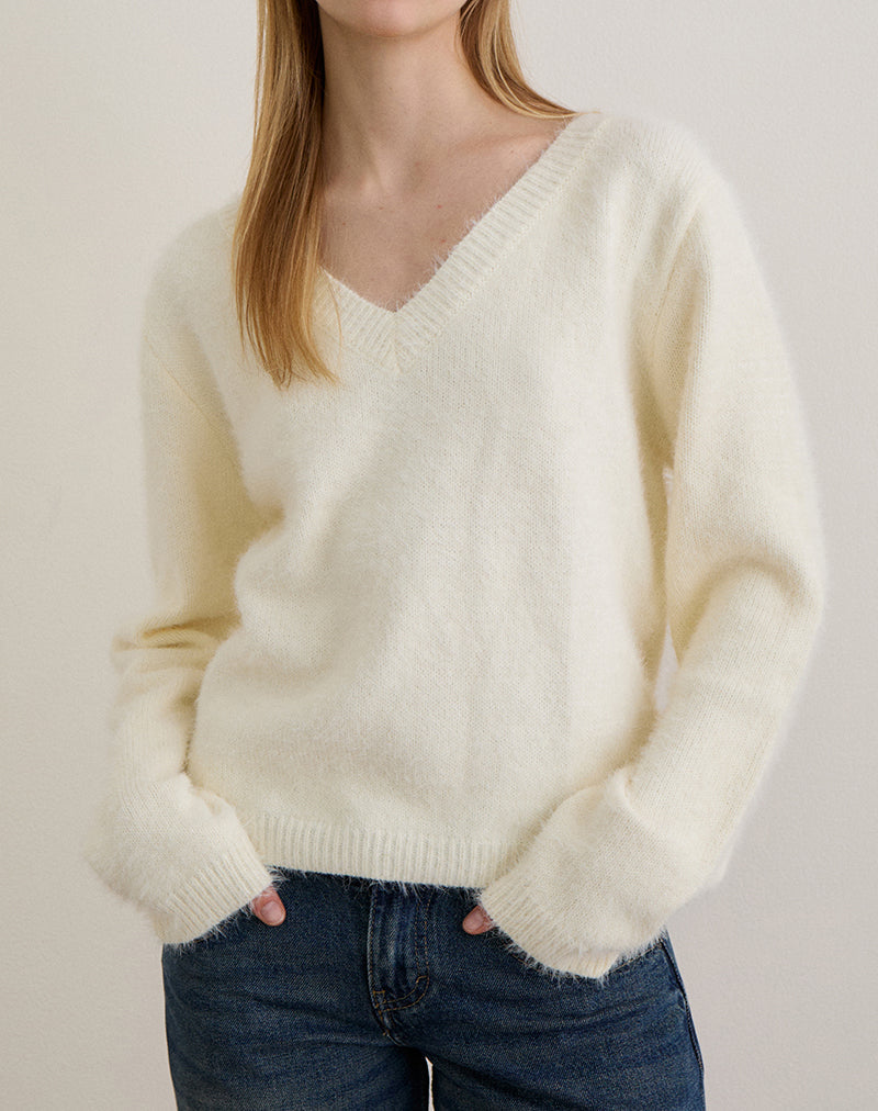 Dikara Jumper with Scarf in Knit Off White
