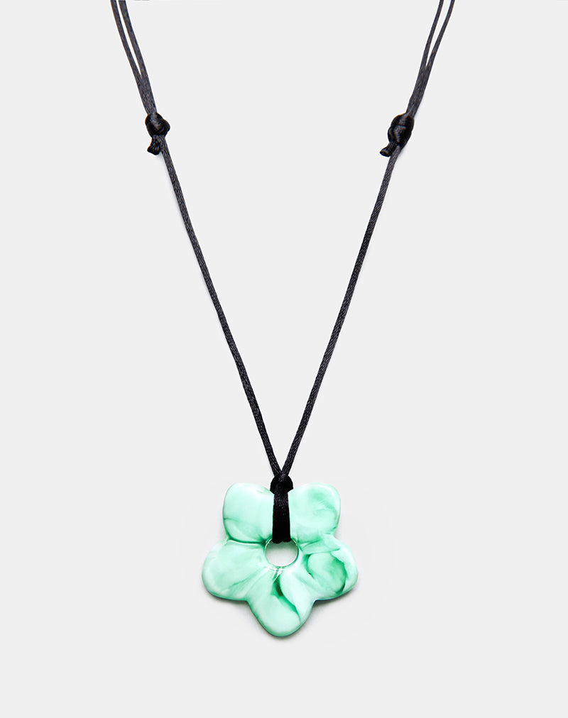Flower Necklace in Resin Green