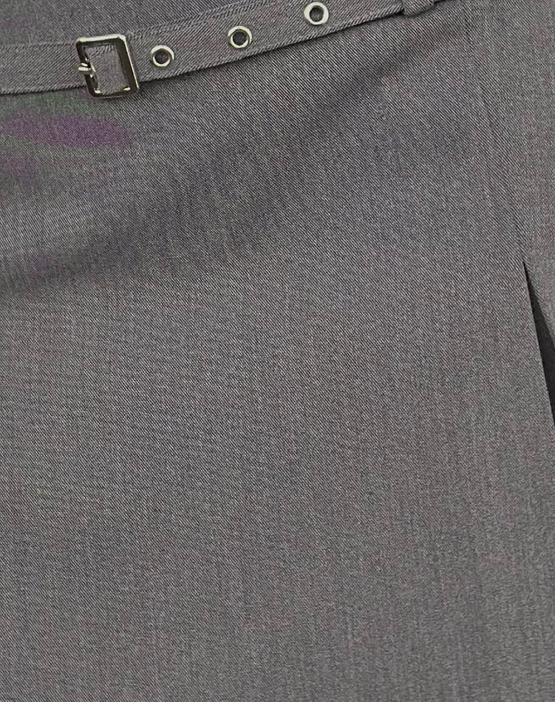 Isti Pleated Belted Mini Skirt in Charcoal