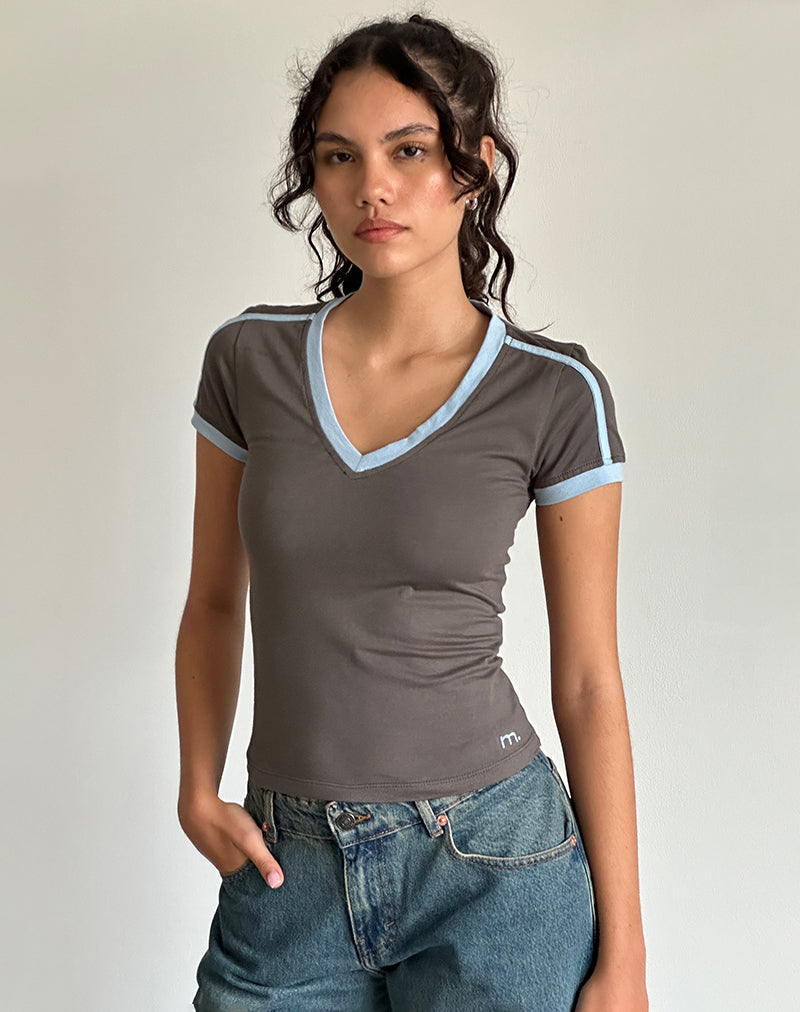 Izolde Baby Tee in Cloudburst with Nantucket Blue Binding and M Embroidery