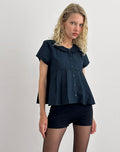 Kaelis Pleated Blouse in Poplin Dark Navy