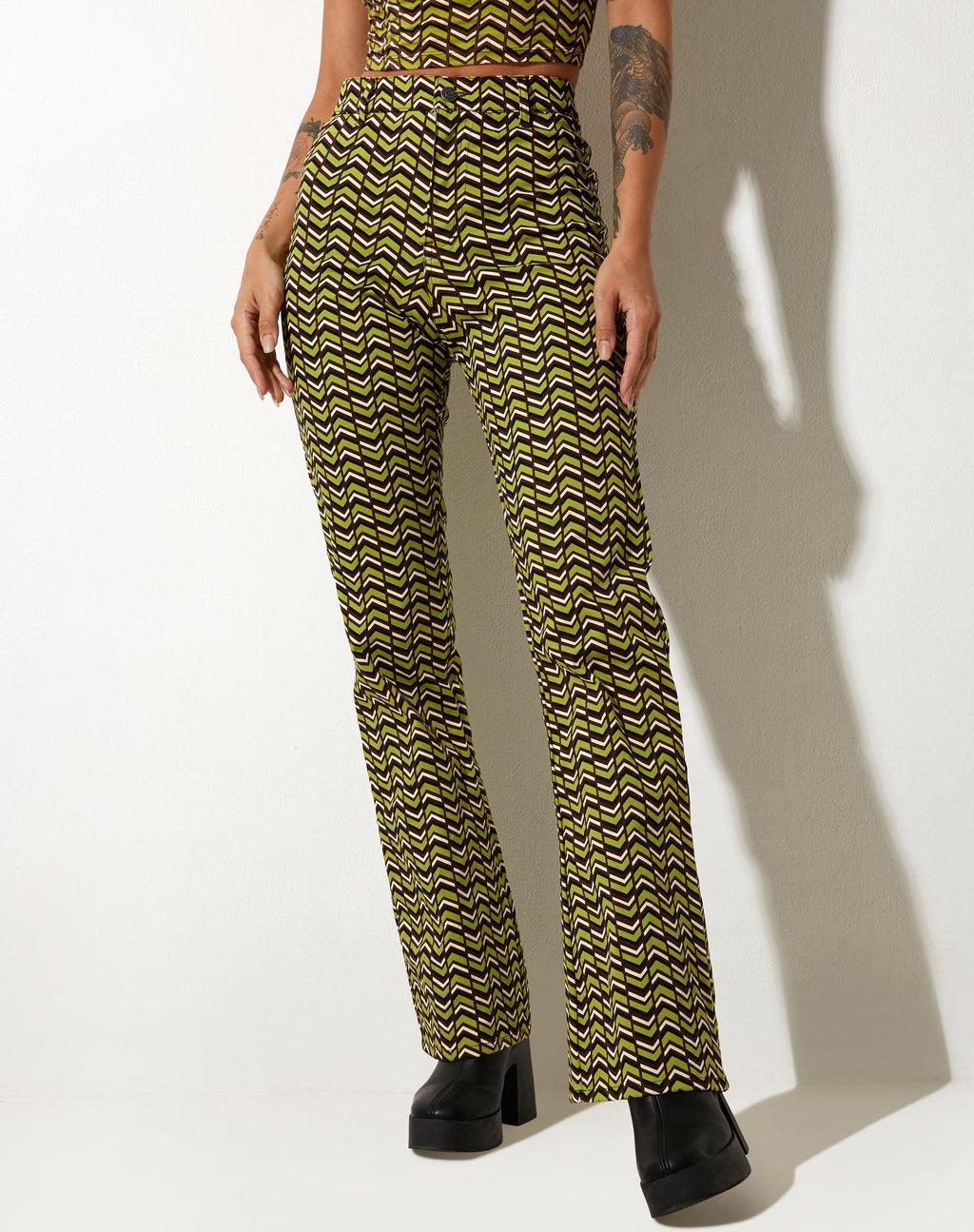 Zoven Flare Trouser in Chevron Green