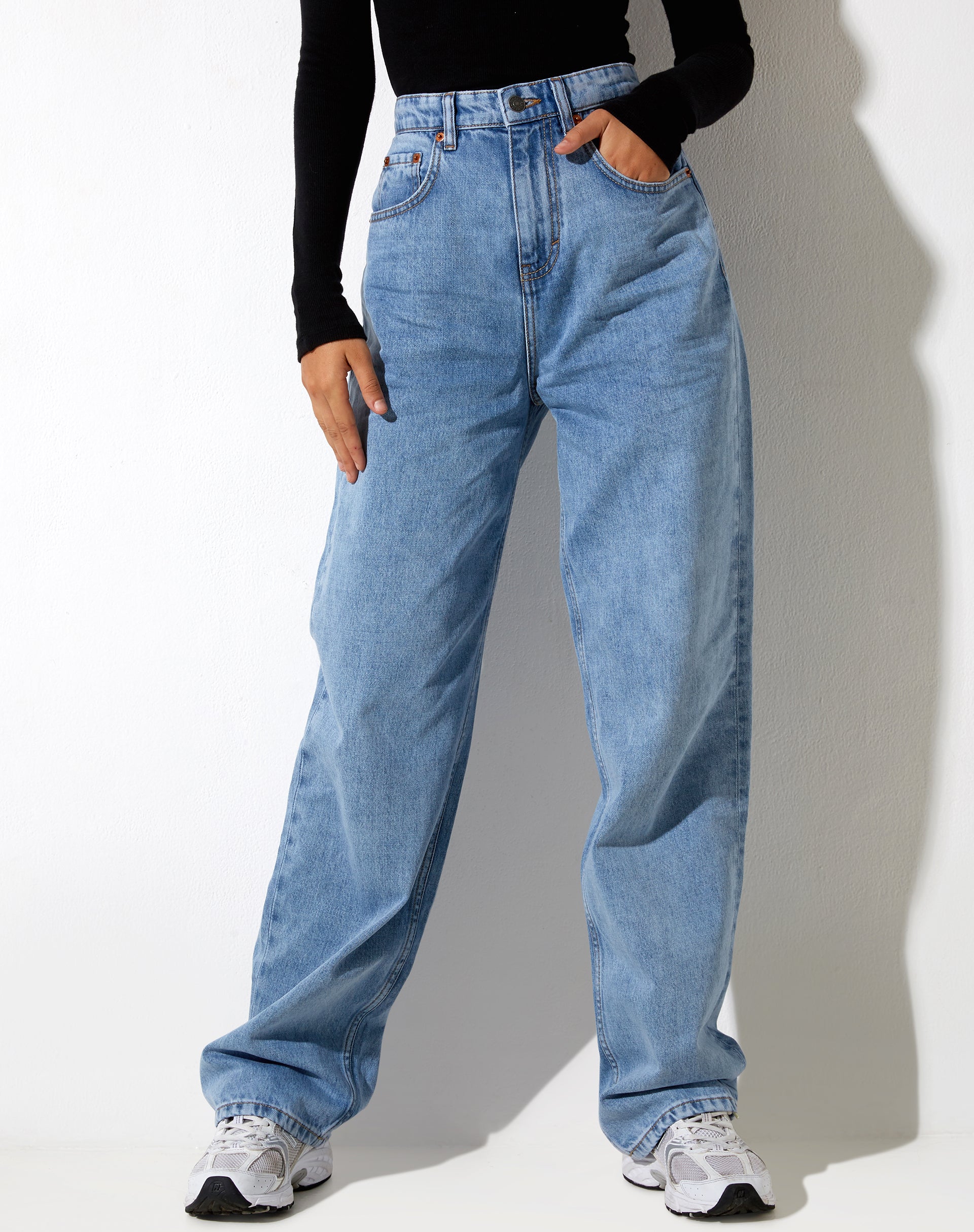 Parallel Jeans in Tonal Light Wash Blue