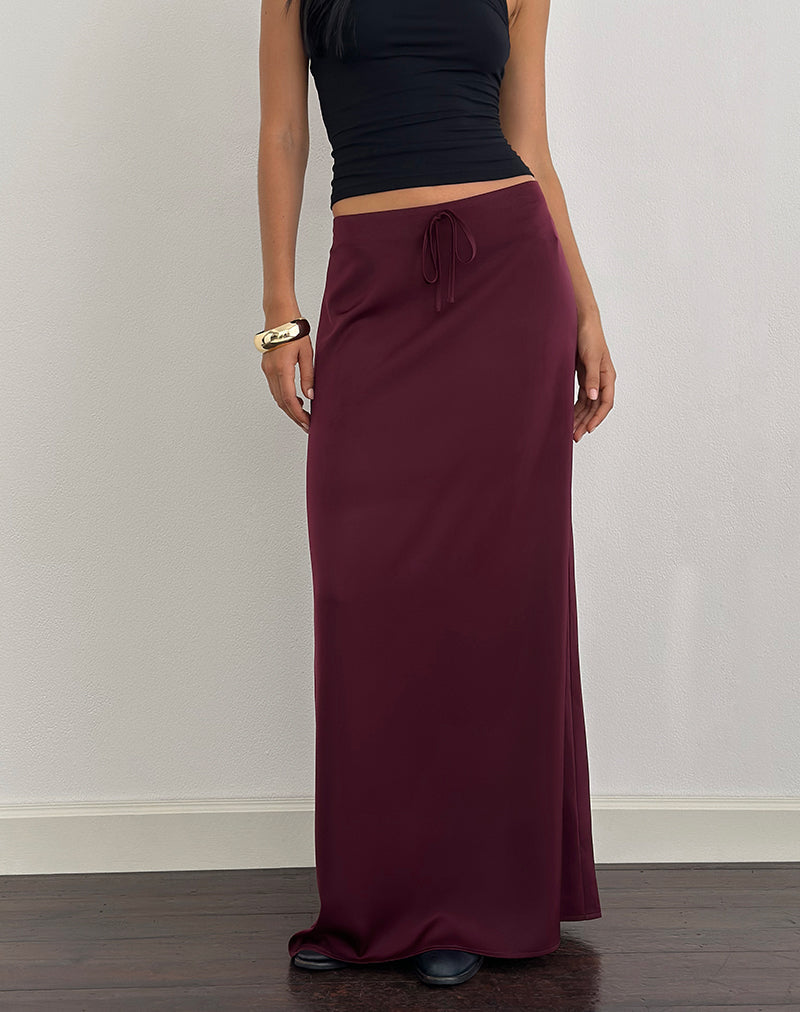 Sarinem Maxi Skirt in Satin Burgundy