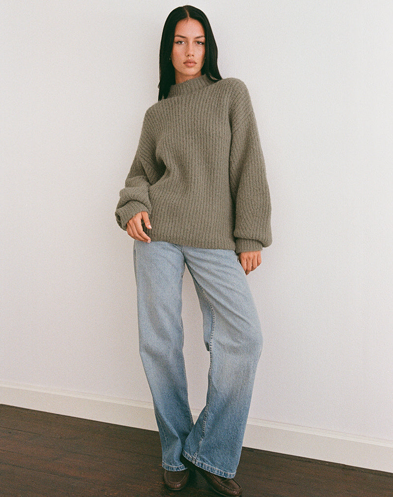 Viola Oversized Knitted Jumper in Light Olive