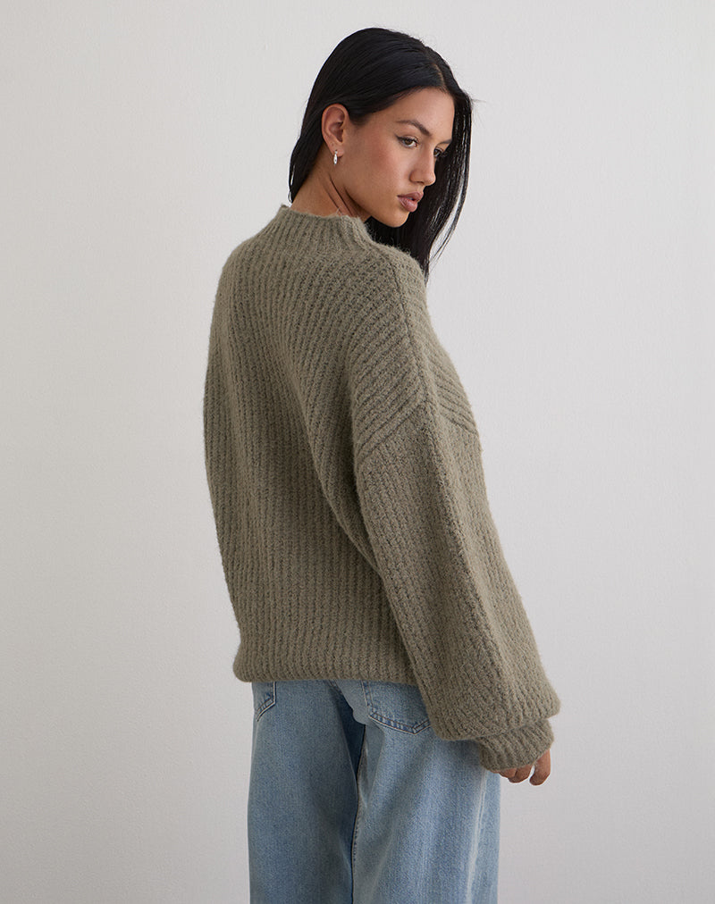 Viola Oversized Knitted Jumper in Light Olive