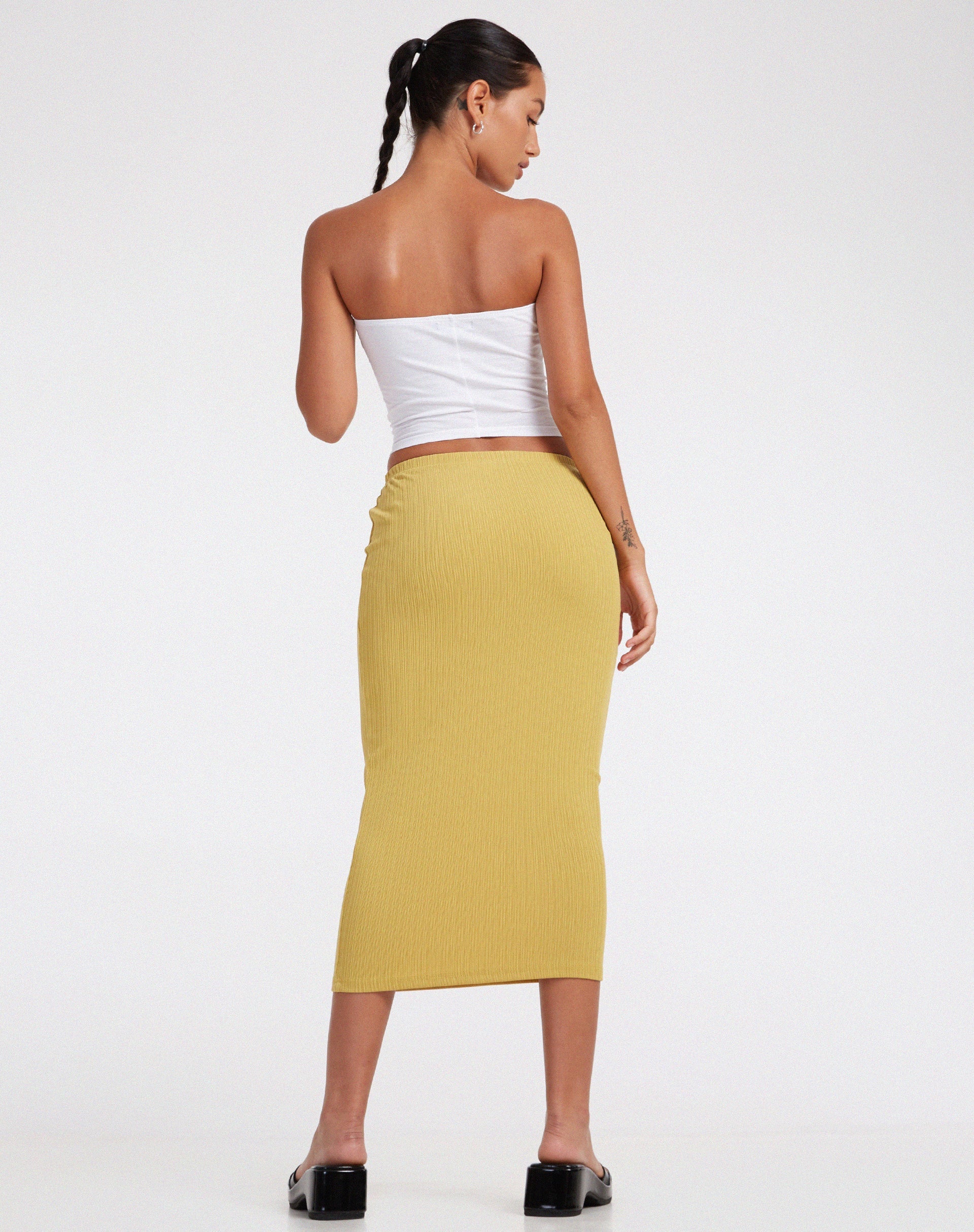 Magata Midi Skirt in Jersey Plise Mustard